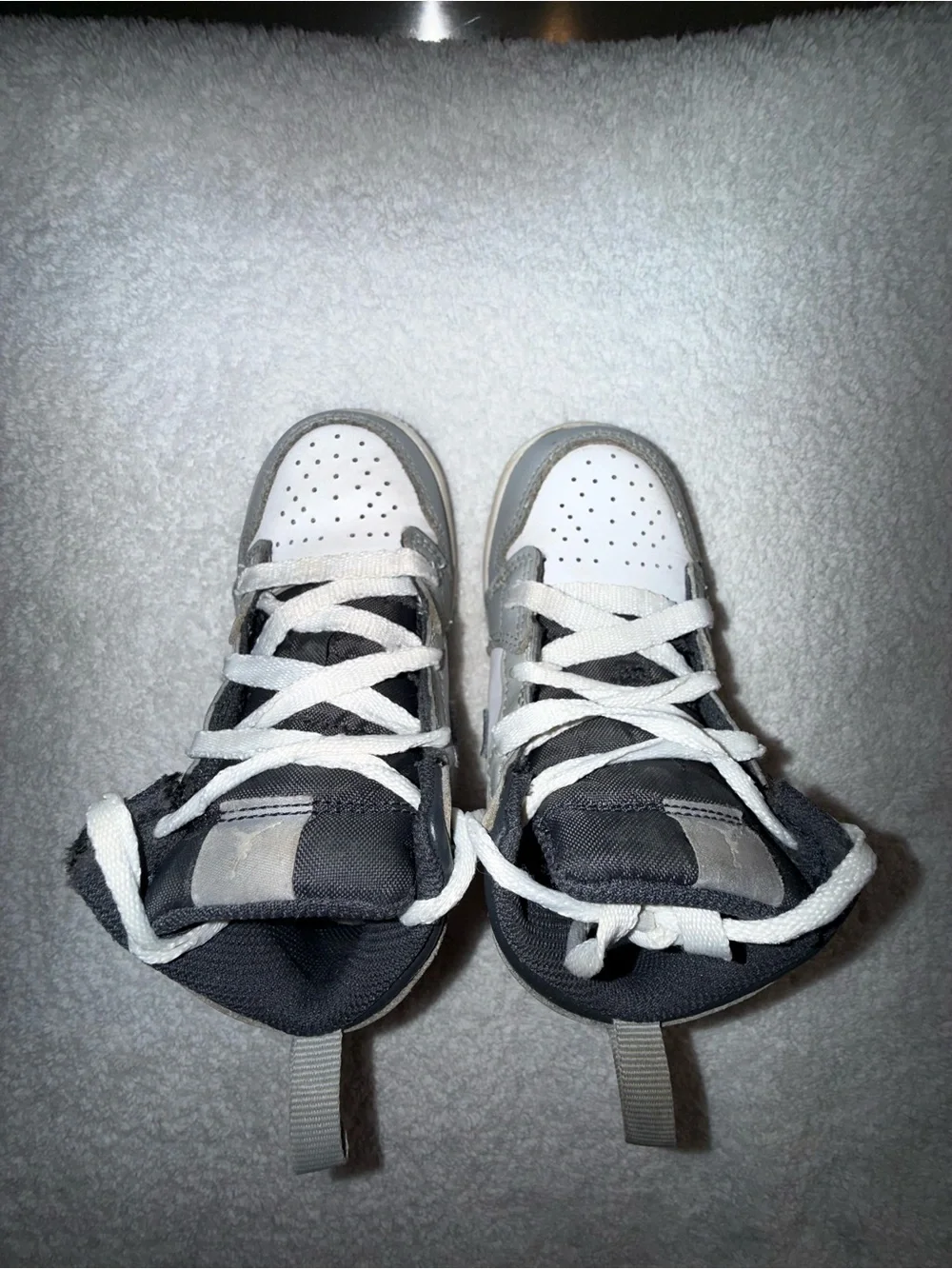 Nike Air Jordan’s Kids Gray & White High-Top Sneakers Size: 8C